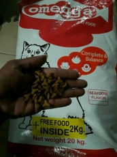 Makanan Kucing Kering Omegga Cat 22kg